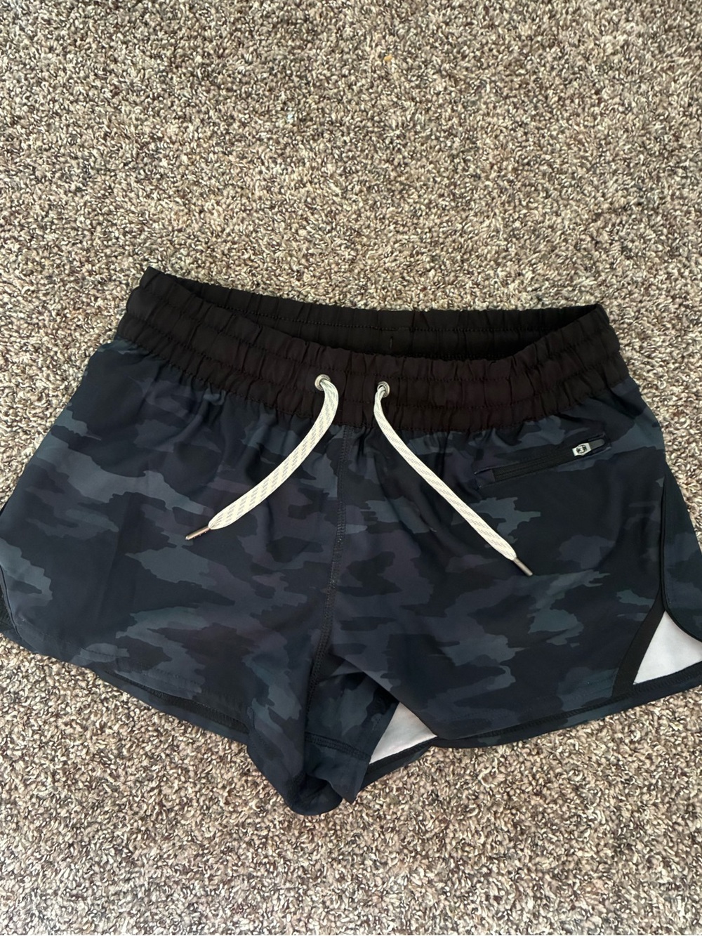 Vuori Clementine Shorts Camo Black Small